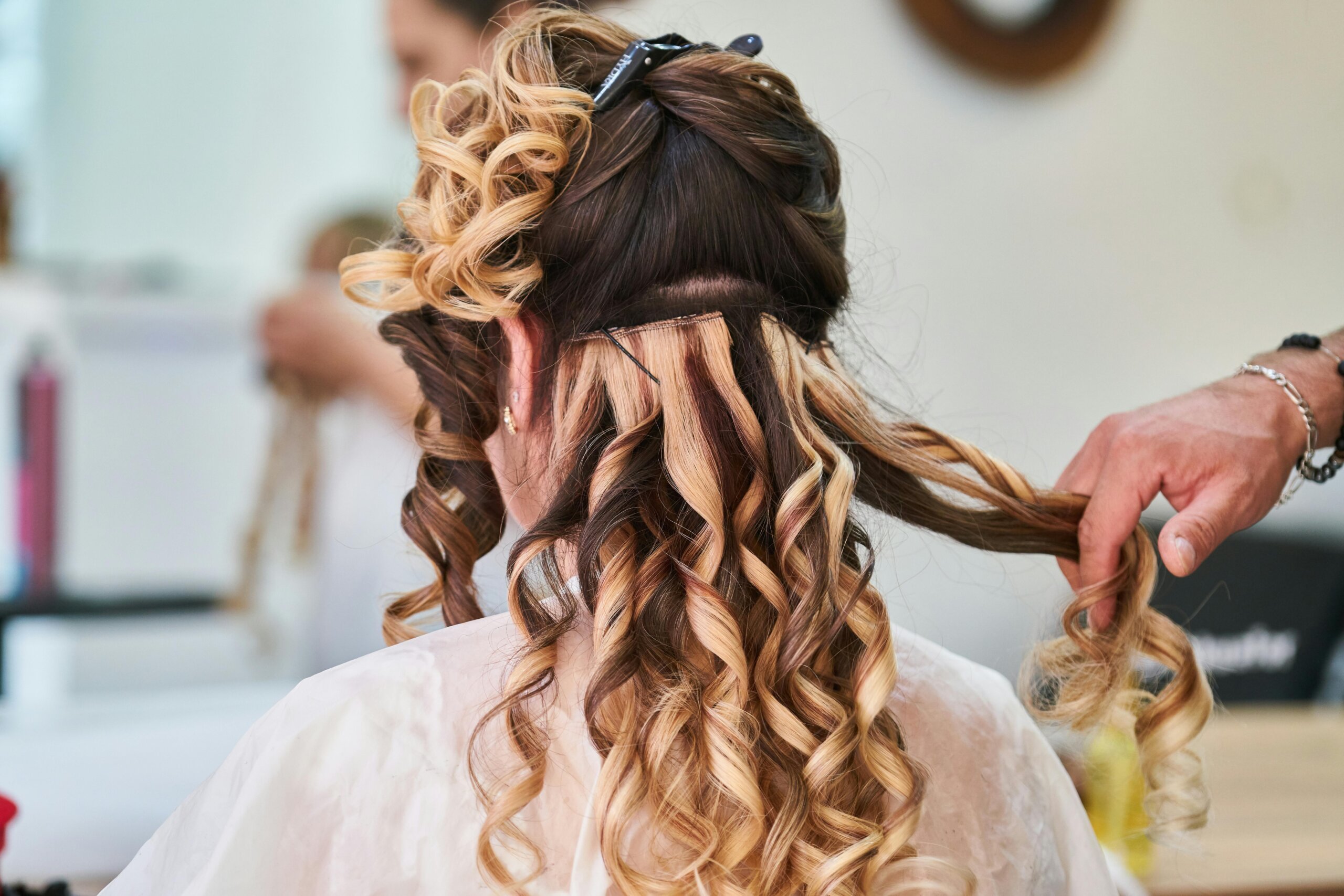 Mechas en peluquería en Pamplona: técnicas, estilos y resultados naturales